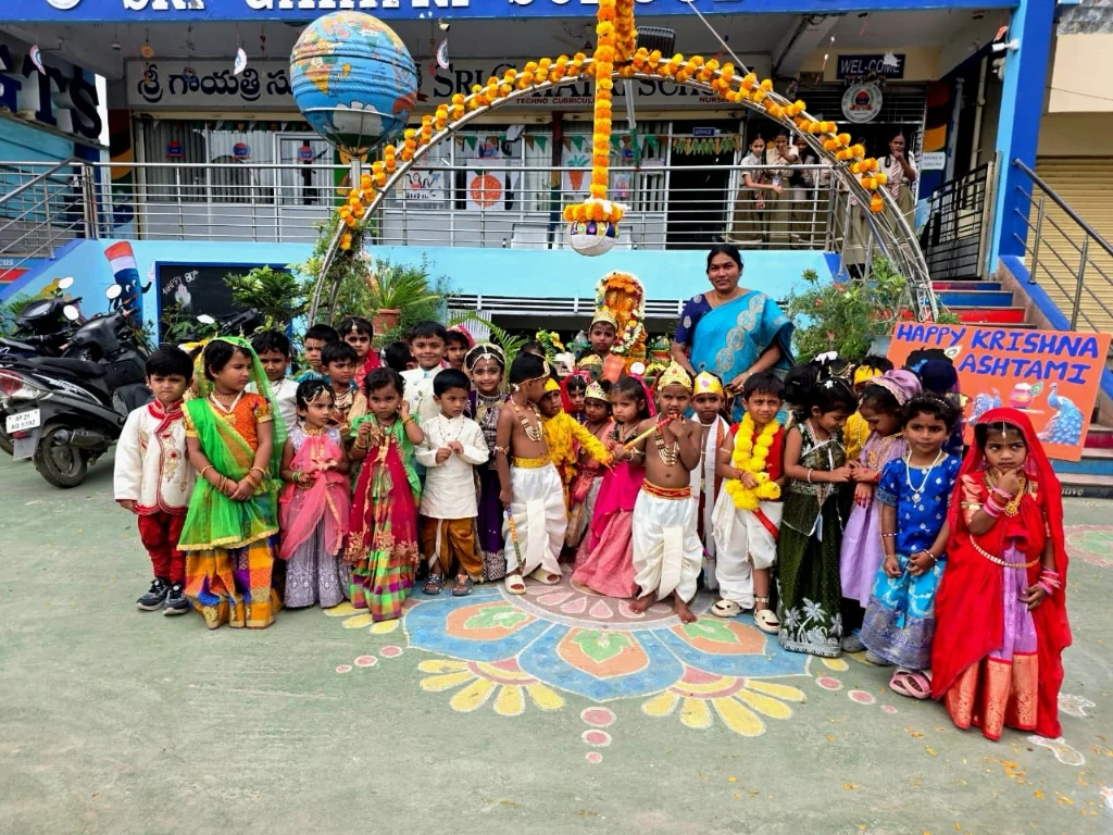Utlotsavam Pot Breaking